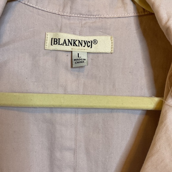 Blank NYC
Size Large
CHASIN YOU JACKET
Lilac high collar cargo jacket - Picture 3 of 14